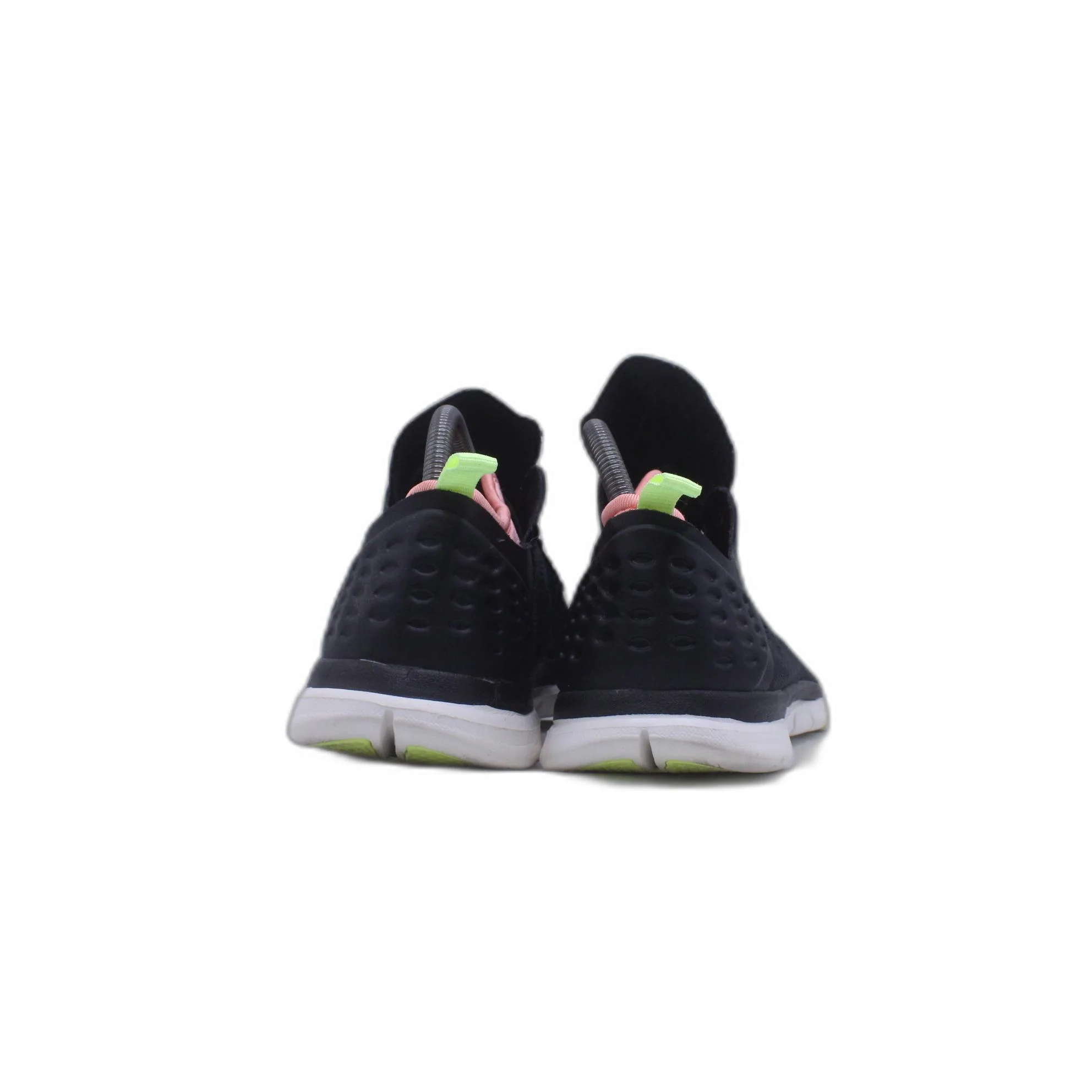 Black Athletic Shoe - Image 4