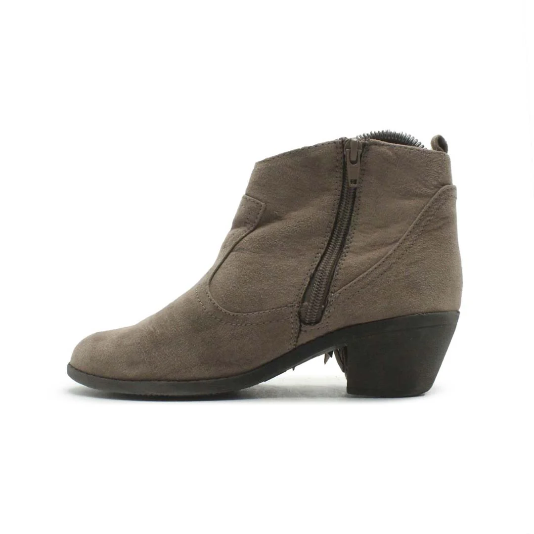 CLASSIC COMFORT GIRLS SHOES - Image 3
