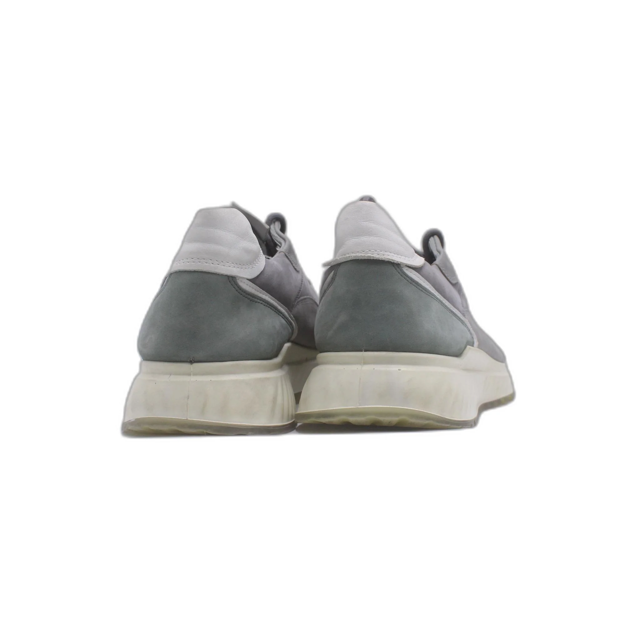 Ecco Walking Leather Low Top Sneaker - Image 4