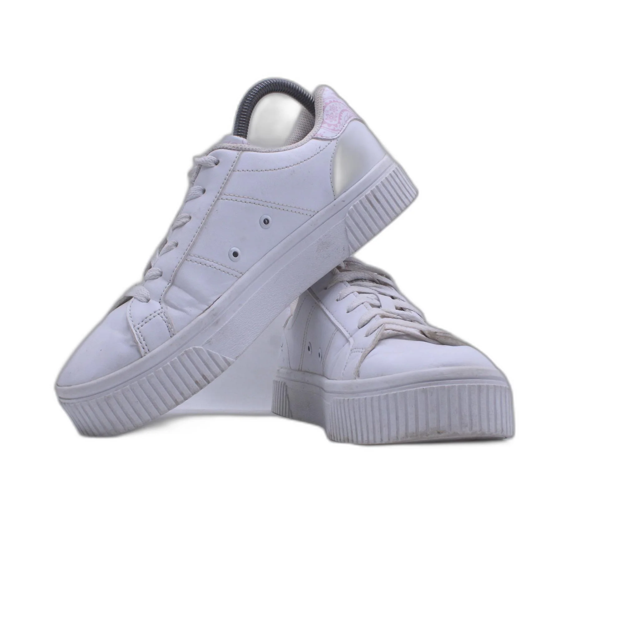 Fila White Women Casual Shoe - Image 5