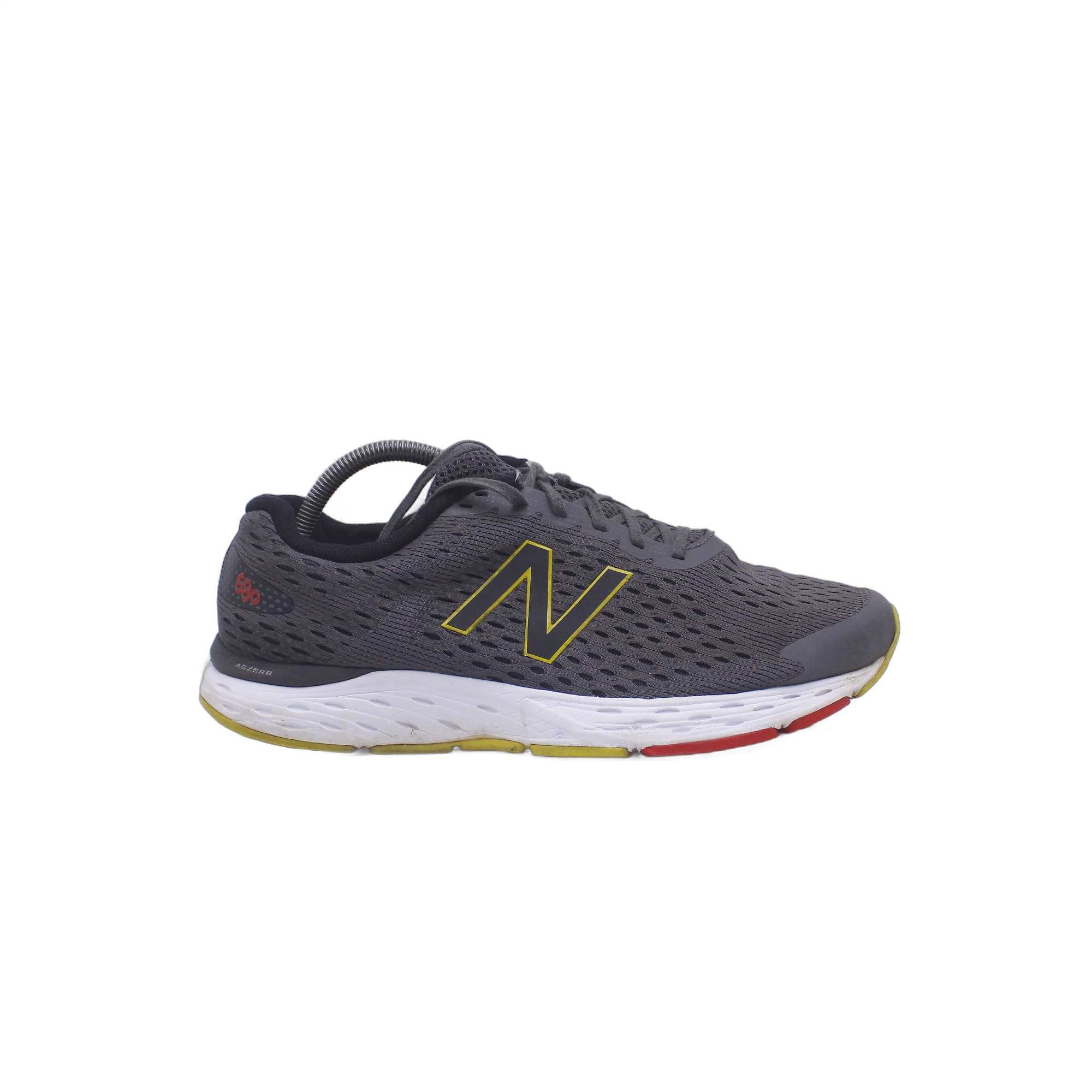 6 New Balance Sneakers for the new theme