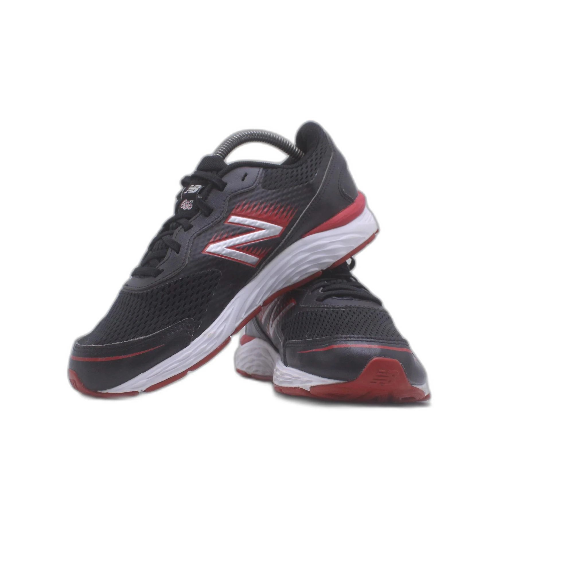 New Balance 680 V6 Black Red Shoe - Image 5