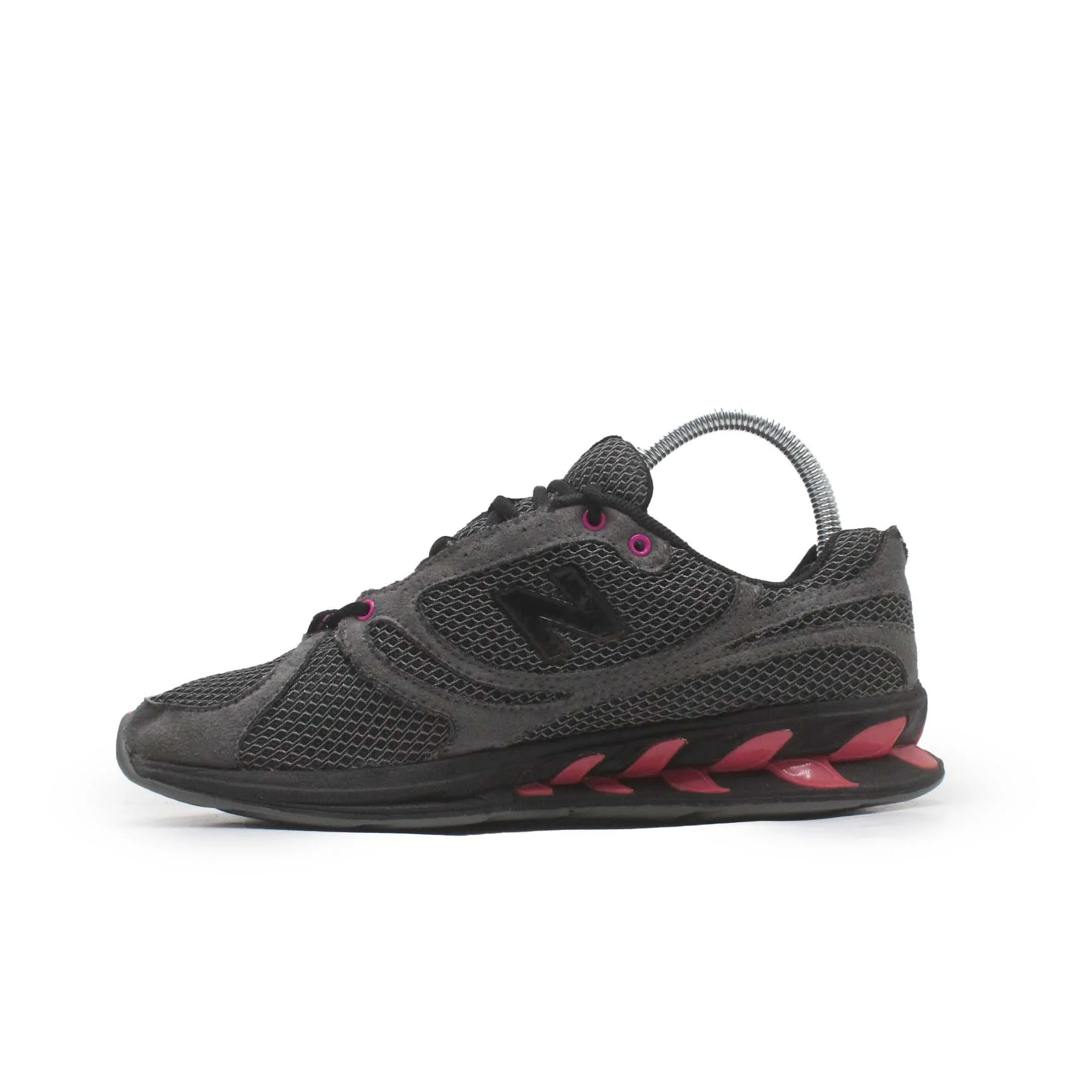 New Balance 850 Athletic Shoe - Image 3