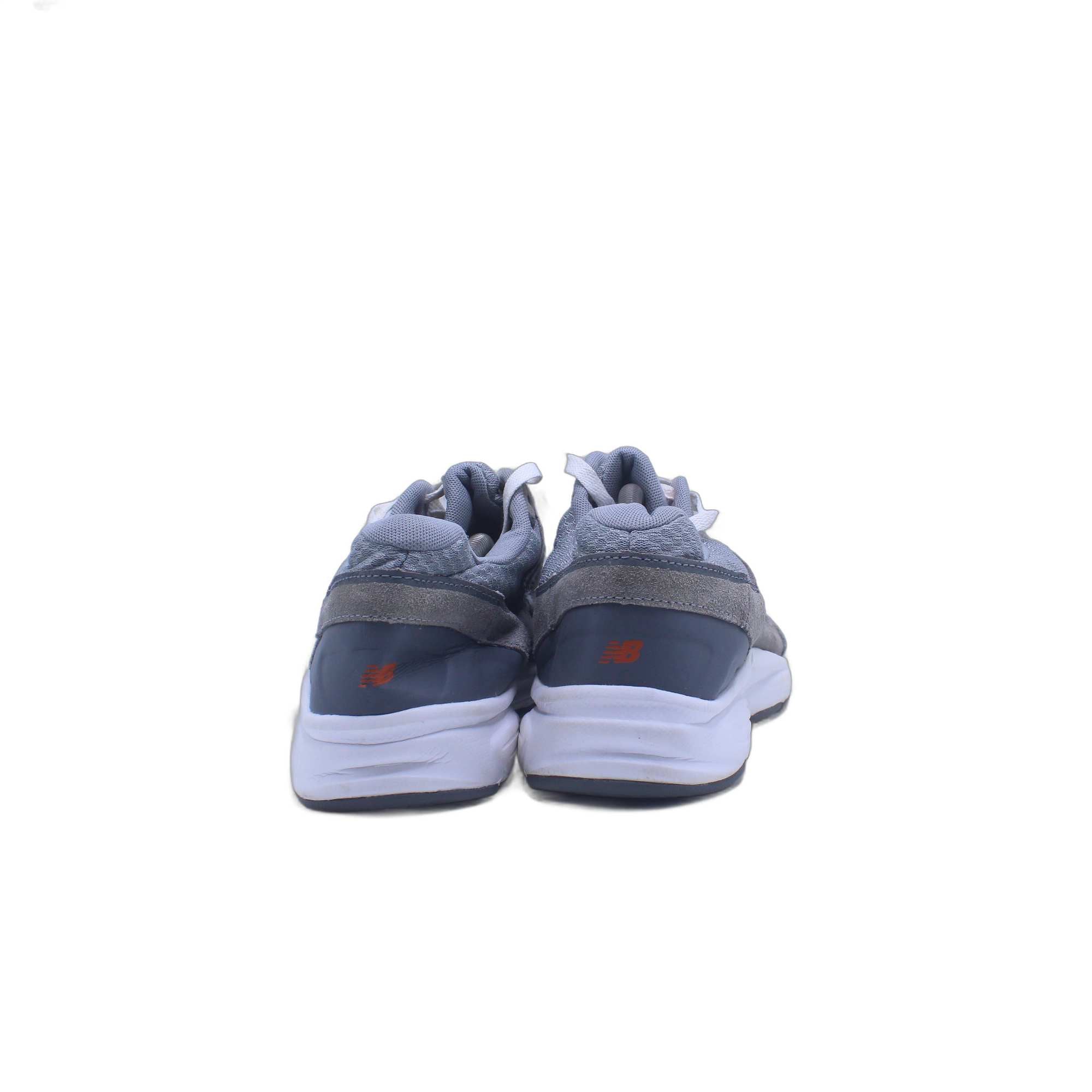 New Balance 990 v4 Shoe - Image 4