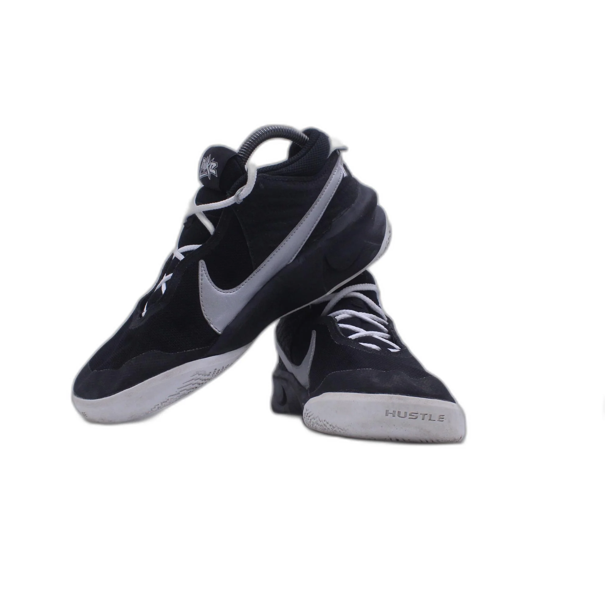 NIKE TEAM HUSTLE D 10 Youth Basketball Black Shoe - Image 5