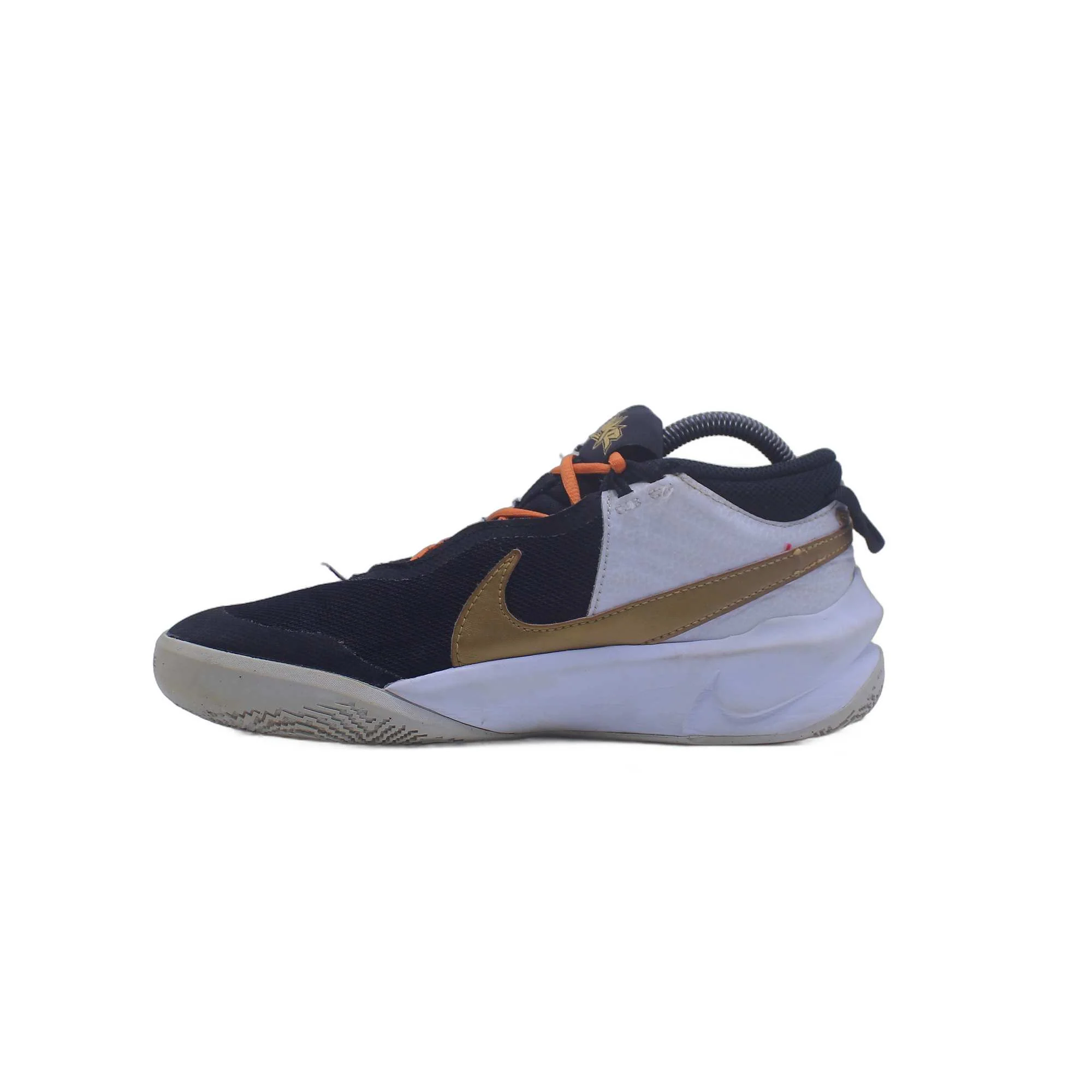 NIKE TEAM HUSTLE D 10 Youth Basketball Shoe - Image 2