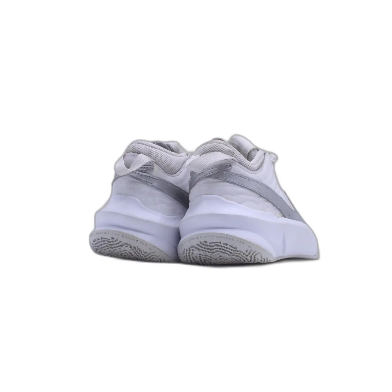 Nike Team Hustle D10 Sneaker - Image 4