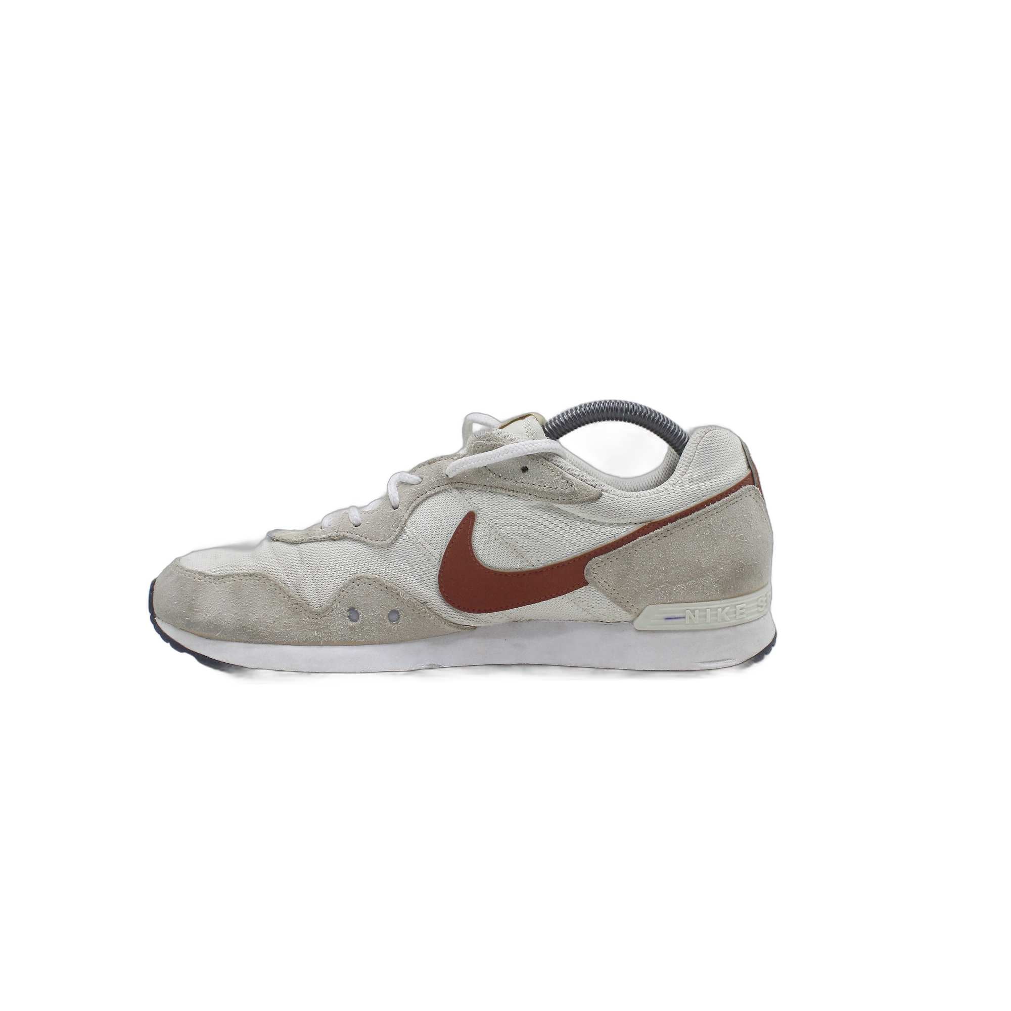 Nike Venture Runner Cream II Women’s Shoe - Image 2