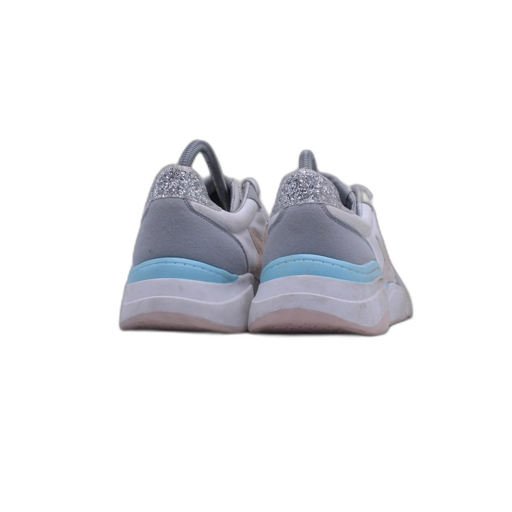 No Boundaries Women's White Gray Pink Blue Low Top Lace Up Sneakers - Image 4