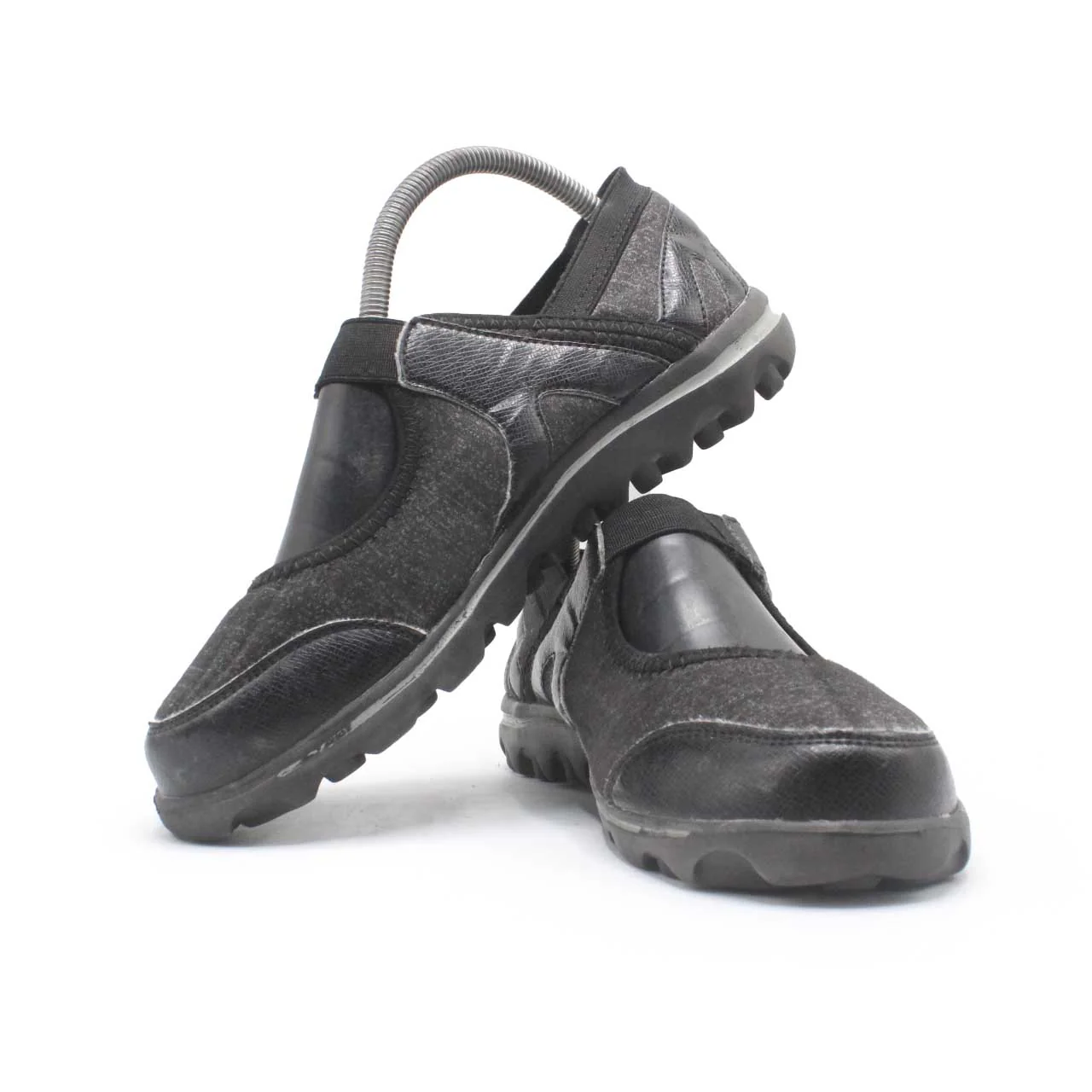 Propet Women Walking Shoe - Image 2