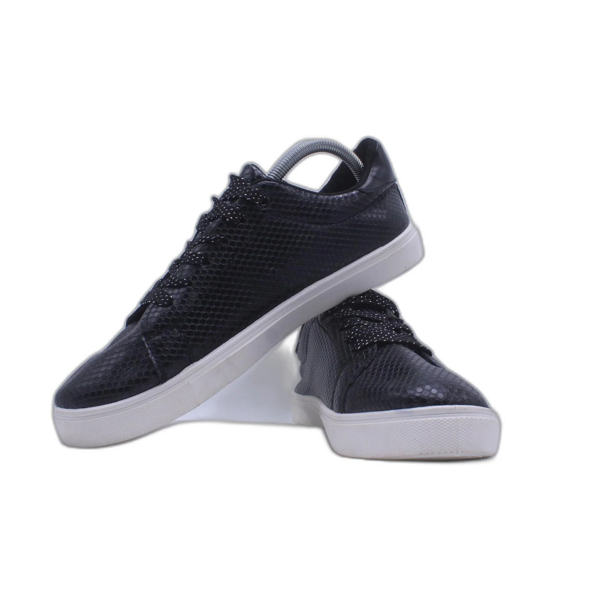 She & In Shoes Casual Sneakers Black Faux Leather Scale Embossed Low Top - Image 3