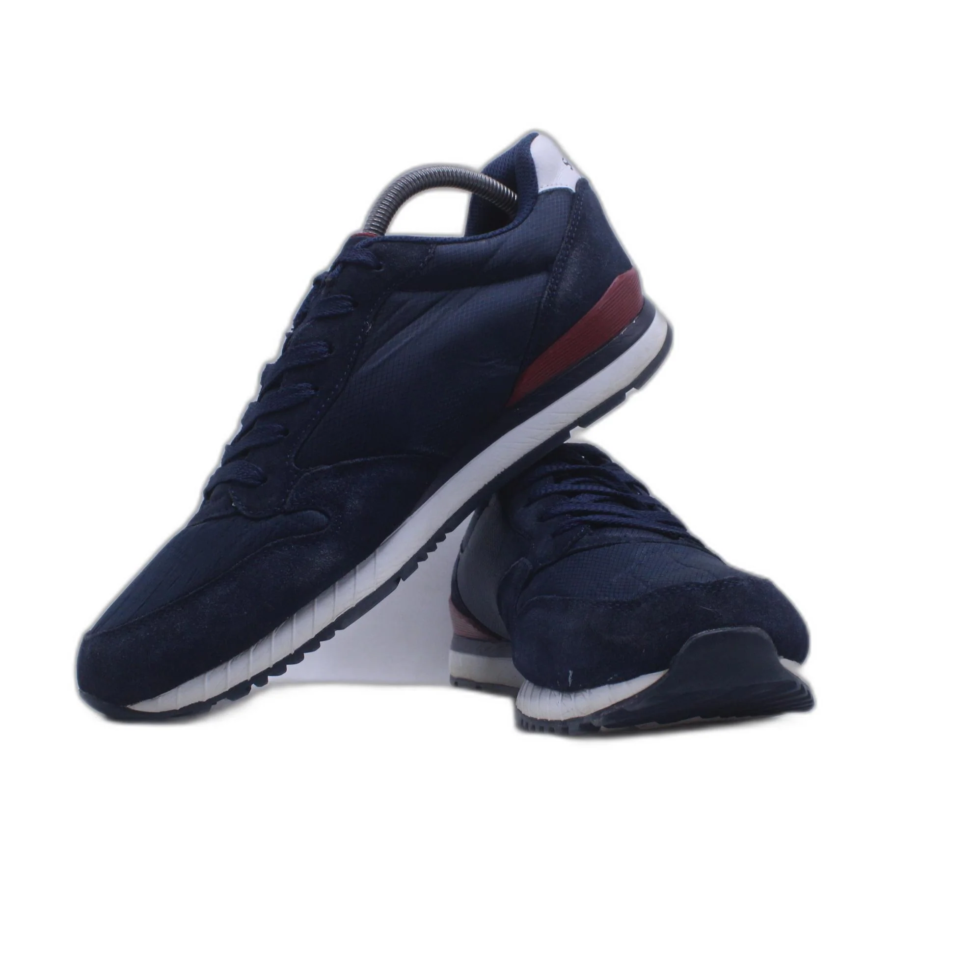 SKECHERS Runner Style Trainers in Navy and Red Shoes - Image 3