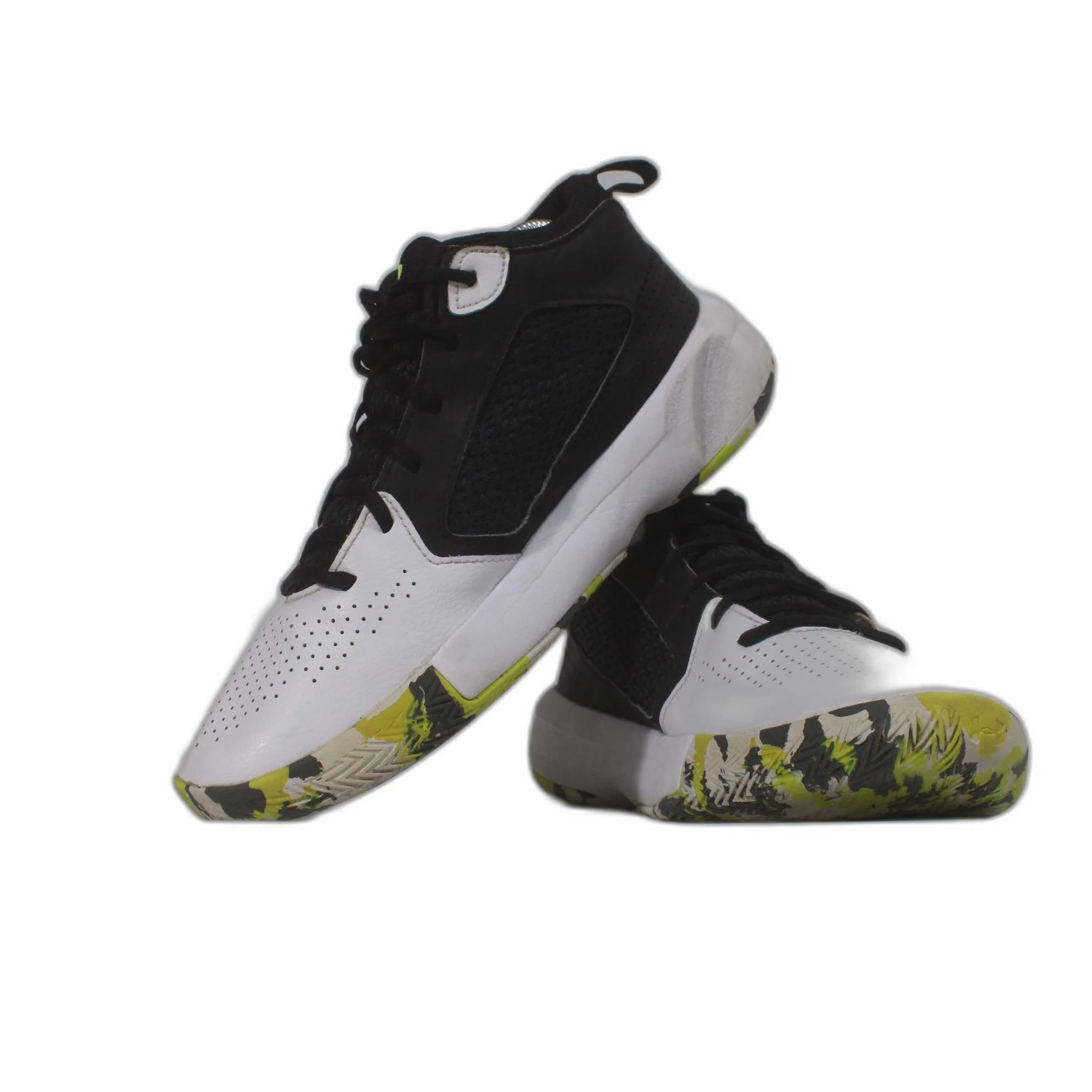 Under Armour UA Lockdown 5 Basketball Shoe - Image 5
