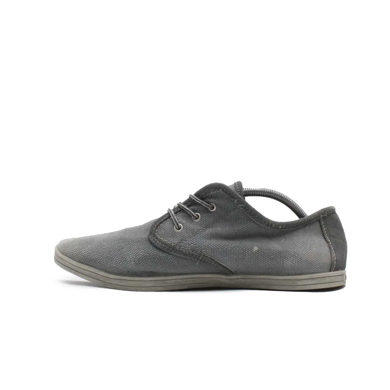 Young Spirit Low Top Casual Shoe - Image 3